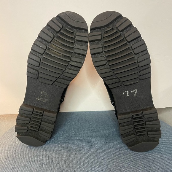 XOXO Women’s Fatimah Fashion Boot in a size 8 - Picture 6 of 8